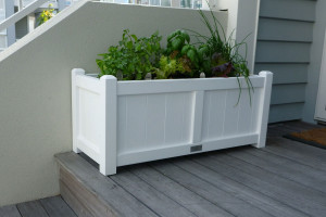 Small Trough with Chamfered Posts